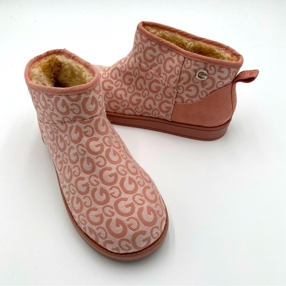 G By Guess GBG Alena LOGO Short Faux Fur Winter Boots Ankle Booties Pink (NWOT) - Picture 1 of 8